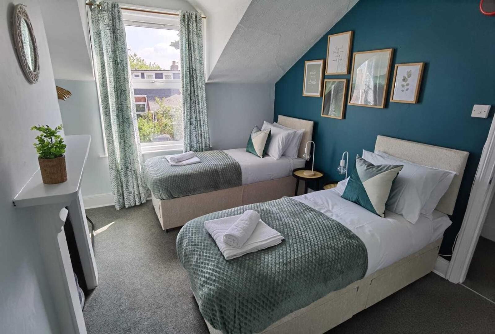 Apartmán Raleigh Ff&Tf - 1 Bed Georgian Flat In The Centre Of Exeter, Free Parking With Wifi Pokoj fotografie